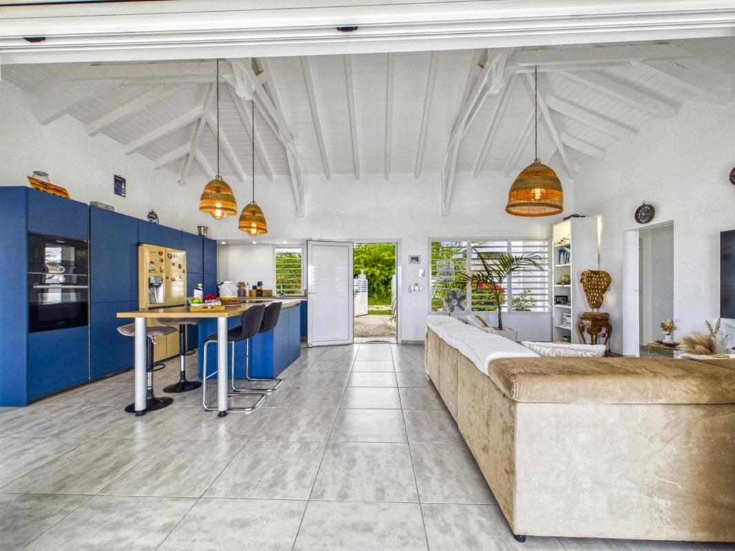 8. A louer villa avec piscine et vue mer St François Guadeloupe